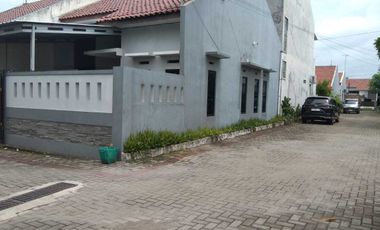 Disewakan Rumah Cluster Bagus Siap Huni Harga Murah Di Mojosongo Solo