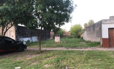 EN VENTA HERMOSO LOTE EN CALLE PARACAO