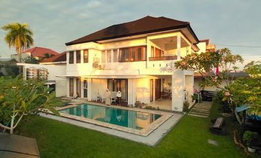 Rumah Cantik Dijual dalam komplek tengah kota balikpapan