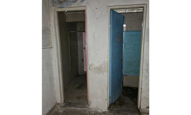 VENTA Casa 3 ambientes, garaje más local.