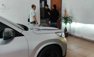 Rumah Mewah Manahan Banjarsari Lingkungan Elite Akses Lebar