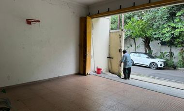 Rumah Mewah Manahan Banjarsari Lingkungan Elite Akses Lebar