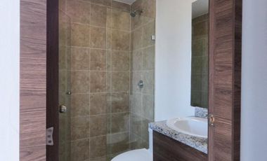 Venta Casa 3 dormitorios   2 parqueos. Armenia 1. Cerca al colegio Liceo Naval. Crédito VIP. SC