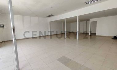 ALQUILO LOCAL COMERCIAL EN CENTRO COMERCIAL AL SUR/OESTE DE GUAYAQUIL