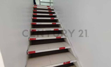 ALQUILO LOCAL COMERCIAL EN CENTRO COMERCIAL AL SUR/OESTE DE GUAYAQUIL