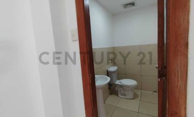 ALQUILO LOCAL COMERCIAL EN CENTRO COMERCIAL AL SUR/OESTE DE GUAYAQUIL