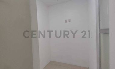 ALQUILO LOCAL COMERCIAL EN CENTRO COMERCIAL AL SUR/OESTE DE GUAYAQUIL