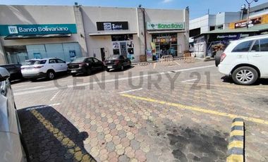 ALQUILO LOCAL COMERCIAL EN CENTRO COMERCIAL AL SUR/OESTE DE GUAYAQUIL