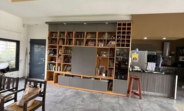 Vendo exclusiva propiedad en zona Norte de la ciudad de Paraná