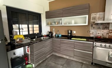 Vendo exclusiva propiedad en zona Norte de la ciudad de Paraná