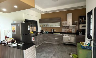 Vendo exclusiva propiedad en zona Norte de la ciudad de Paraná