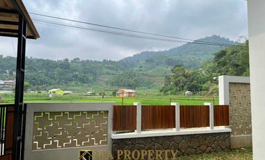Rumah Cantik 2 Lantai Siap Huni di Cibodas, Pacet, Cianjur Puncak
