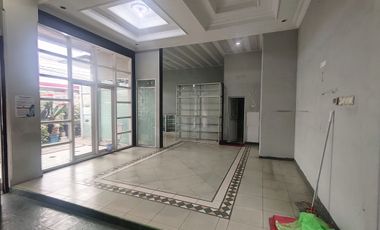 DIJUAL RUMAH MEWAH SIAP HUNI LOKASI STRATEGIS DEPAN POM BENSIN