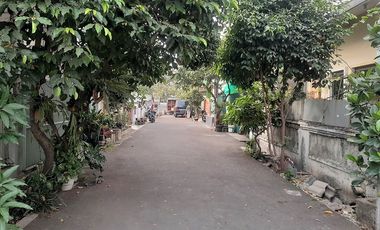 Tingkat 2 Lantai, Kokoh dan Terawat, Murah, Posisi Strategis