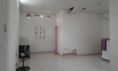 Tingkat 2 Lantai, Kokoh dan Terawat, Murah, Posisi Strategis