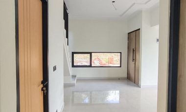 Hanya 400m dri Borma Permata Gadobangkong! Rumah Baru 3Tidur di Cimahi