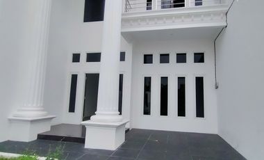 Rumah Baru 2 Lantai  Siap Huni di Semarang Timur