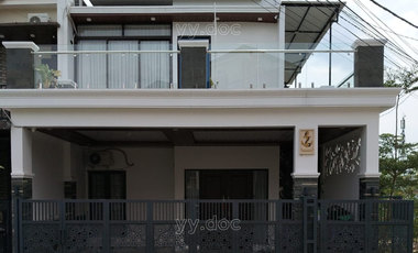 Hunian Mewah 2 Lantai Posisi Hook MT. Haryono Balikpapan