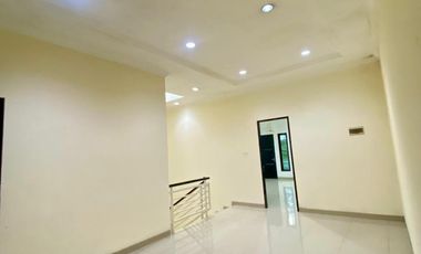 JUAL CEPAT RUMAH GADING RESIDENCE KELAPA GADING 2 SETENGAH LANTAI JEN