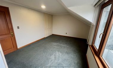 Departamento en Arriendo en COD39096 Gran Departamento de 3 Pisos Sector Av. Alemania Temuco