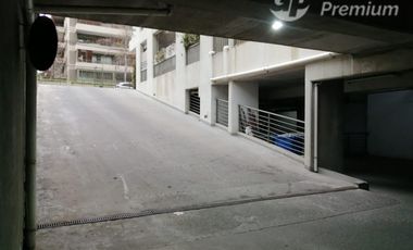 Estacionamiento en Venta en Cerca de Las Hualtatas y Andrés de Vera