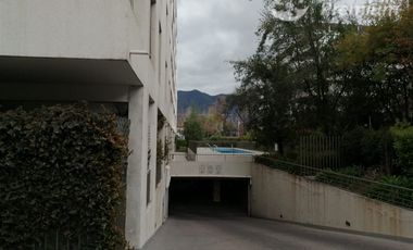 Estacionamiento en Venta en Cerca de Las Hualtatas y Andrés de Vera