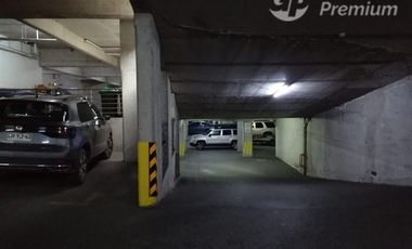 Estacionamiento en Venta en Cerca de Las Hualtatas y Andrés de Vera