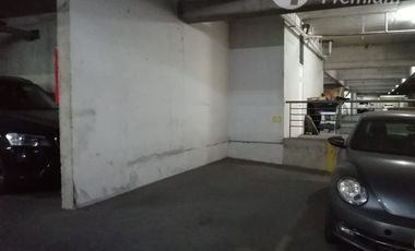 Estacionamiento en Venta en Cerca de Las Hualtatas y Andrés de Vera