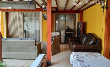 Casa en Venta en Santa Estela 2458