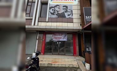 Disewakan ruko 2 lantai strategis di boulevard Grand Depok City (GDC)