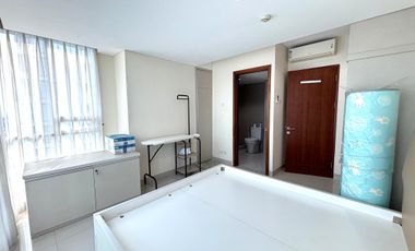 Dijual Cepat Apartemen Springhill Terrace Type 3+1BR Semi Furnish