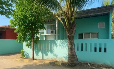 MURAH HOOK Luas 136 Rumah Depan Taman Dekat Pondok Ungu Bekasi Babelan