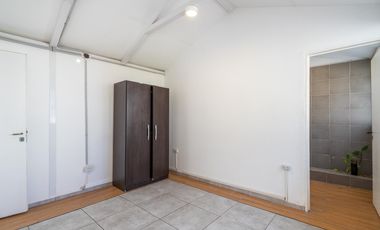 Casa en lote propio -  Villa Pueyrredon - 6 dormitorios - jardin - quincho - cochera