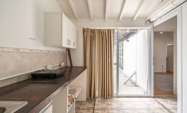 Casa en lote propio -  Villa Pueyrredon - 6 dormitorios - jardin - quincho - cochera