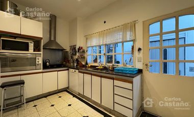 Exc. Casa 5 Amb. con Fondo, Piscina y Ascensor