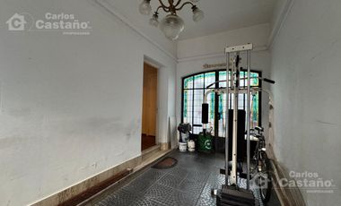 Exc. Casa 5 Amb. con Fondo, Piscina y Ascensor