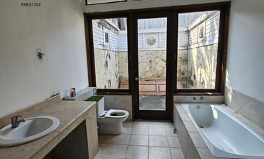 DIJUAL 2 RUMAH UNTUK HUNIAN DAN KANTOR EX STUDIO REKAMAN LOKA INDAH