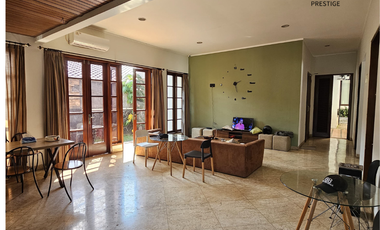 DIJUAL 2 RUMAH UNTUK HUNIAN DAN KANTOR EX STUDIO REKAMAN LOKA INDAH