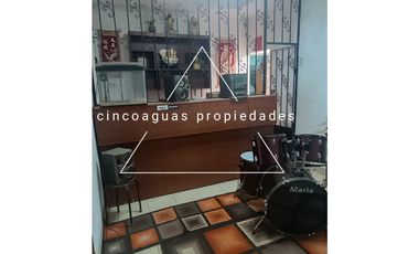 Casa esquina con local comercial en Quilicura