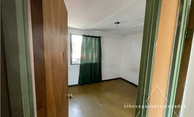 Casa con local comercial a pasos de Mall Plaza Norte