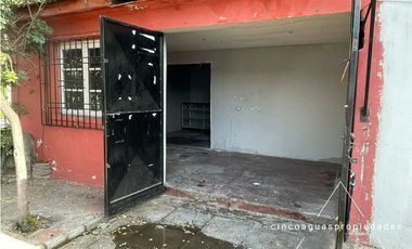 Casa con local comercial a pasos de Mall Plaza Norte