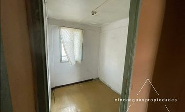 Casa con local comercial a pasos de Mall Plaza Norte