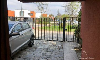 Casa en Huechuraba, sector Pedro Fontova