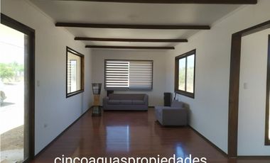 Casa en parcela cercana a los accesos en Foresta de Zapallar