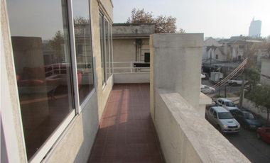 Casa adaptada para centro de oficinas o restaurante