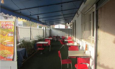 Casa adaptada para centro de oficinas o restaurante