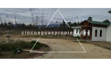 Parcela con gran casa en construcción en Foresta de Zapallar