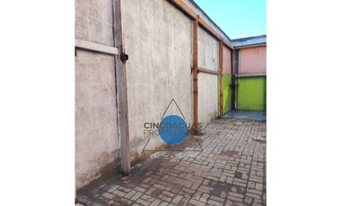 Galpón, bodega con casa y local comercial