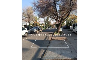 Casa con local comercial en Las Condes