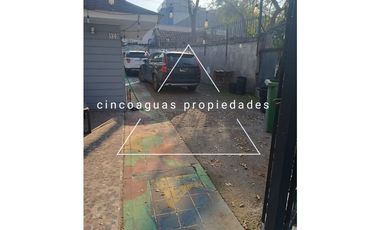 Casa con local comercial en Las Condes